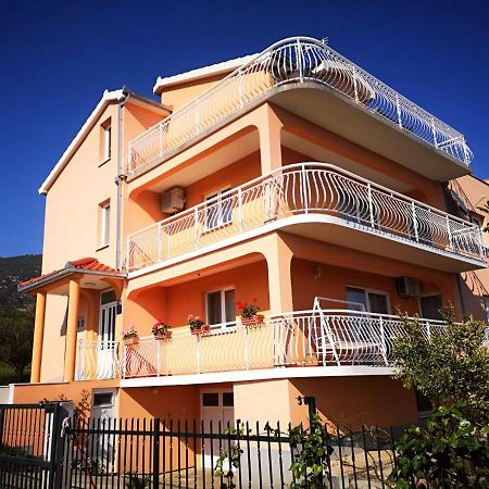Apartmani Mateja Каштела Екстер'єр фото
